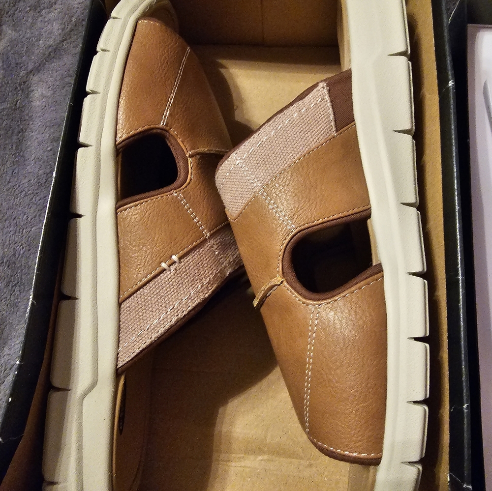 Men's leather Dr Scholl's sandals brand new size 10